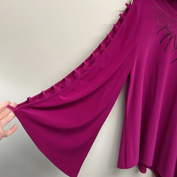 NWOT Midnight Velvet Fuchsia Sequin Embroidered Wide Bell Sleeve Blouse … - Picture 3 of 14